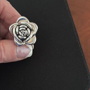 Intricate Silver Rose Design Ring